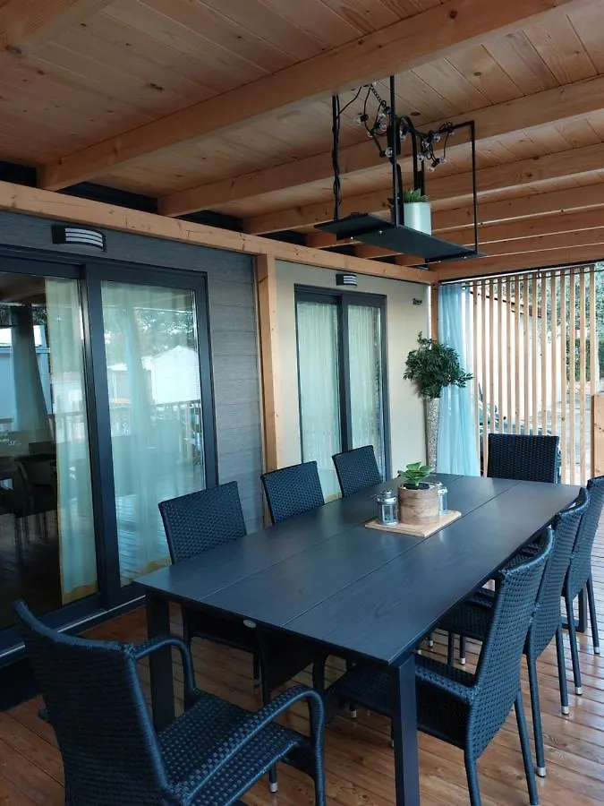 Mobile Home Eden Pavlov Biograd Na Moru