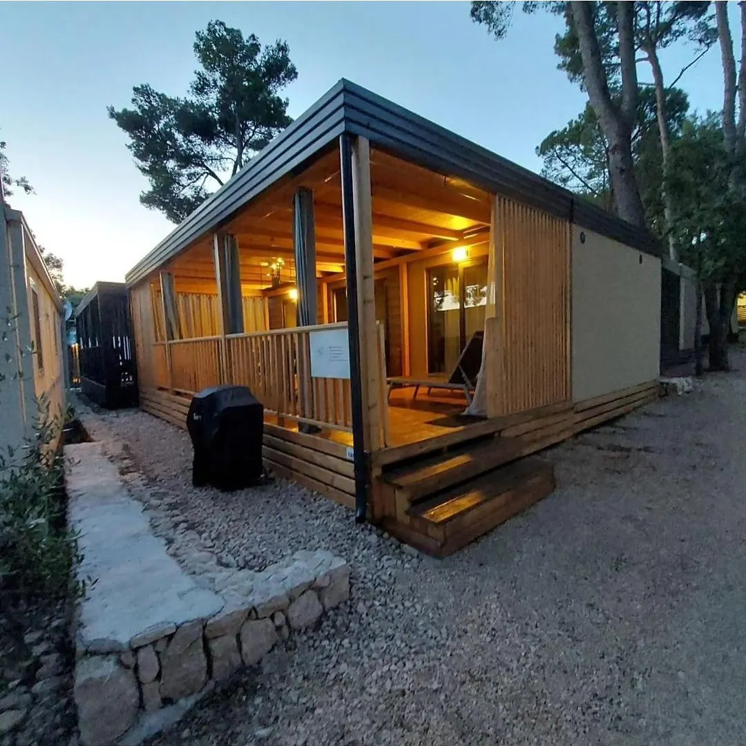 Mobile Home Eden Pavlov Biograd Na Moru